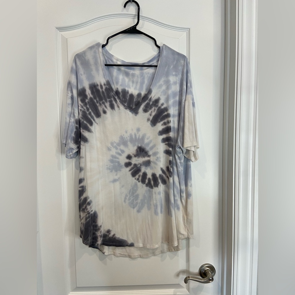 American Eagle XL soft and sexy blue tie dye T-shirt